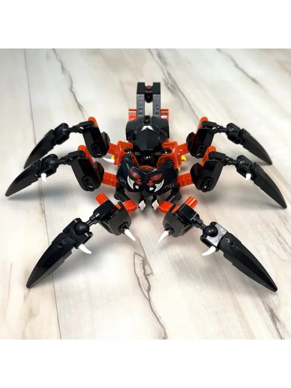 2015 LEGO Bionicle 70790 Lord of Skull Spider INCOMPLETE Missing 2pcs Spike Mask